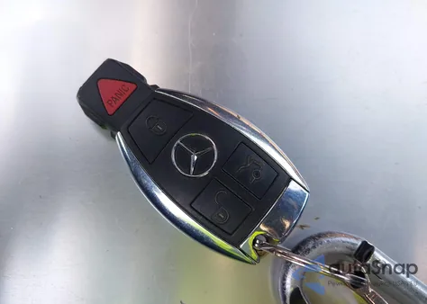 2013 Mercedes-Benz E 350 from USA, damaged, VIN WDDHF5KB4DA681489